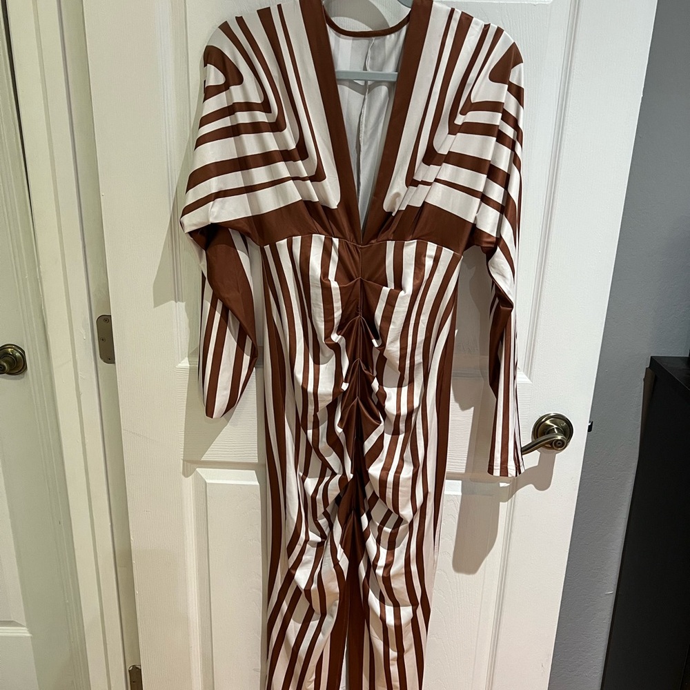 Commense Striped Plunge Neck Slit Midi Dress - Picture 4 of 8